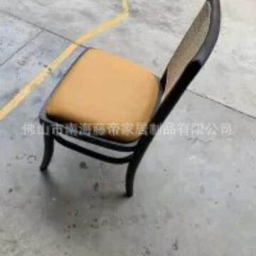 现代简约藤编靠背椅书椅北欧设计师布艺餐椅休闲椅民宿原木家具