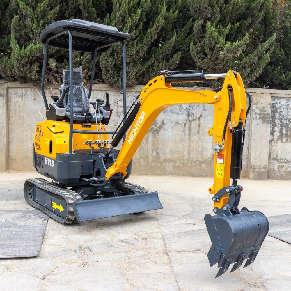 家用履带式挖掘机HT18L燃油式农用挖沟机建筑施工破碎小挖机