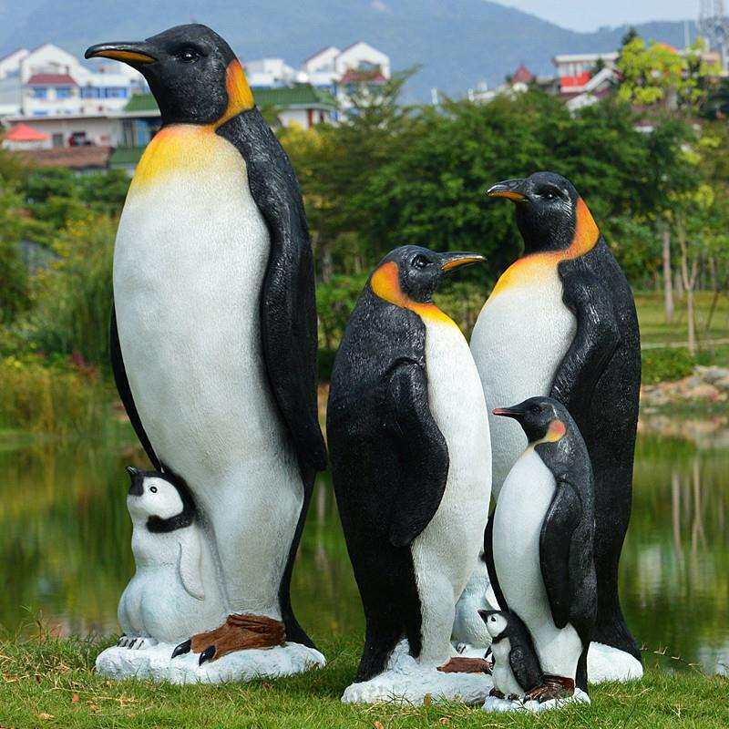 仿真企鹅摆件玻璃钢工艺品冰雪场景小品雕塑动物模型游乐场装饰品