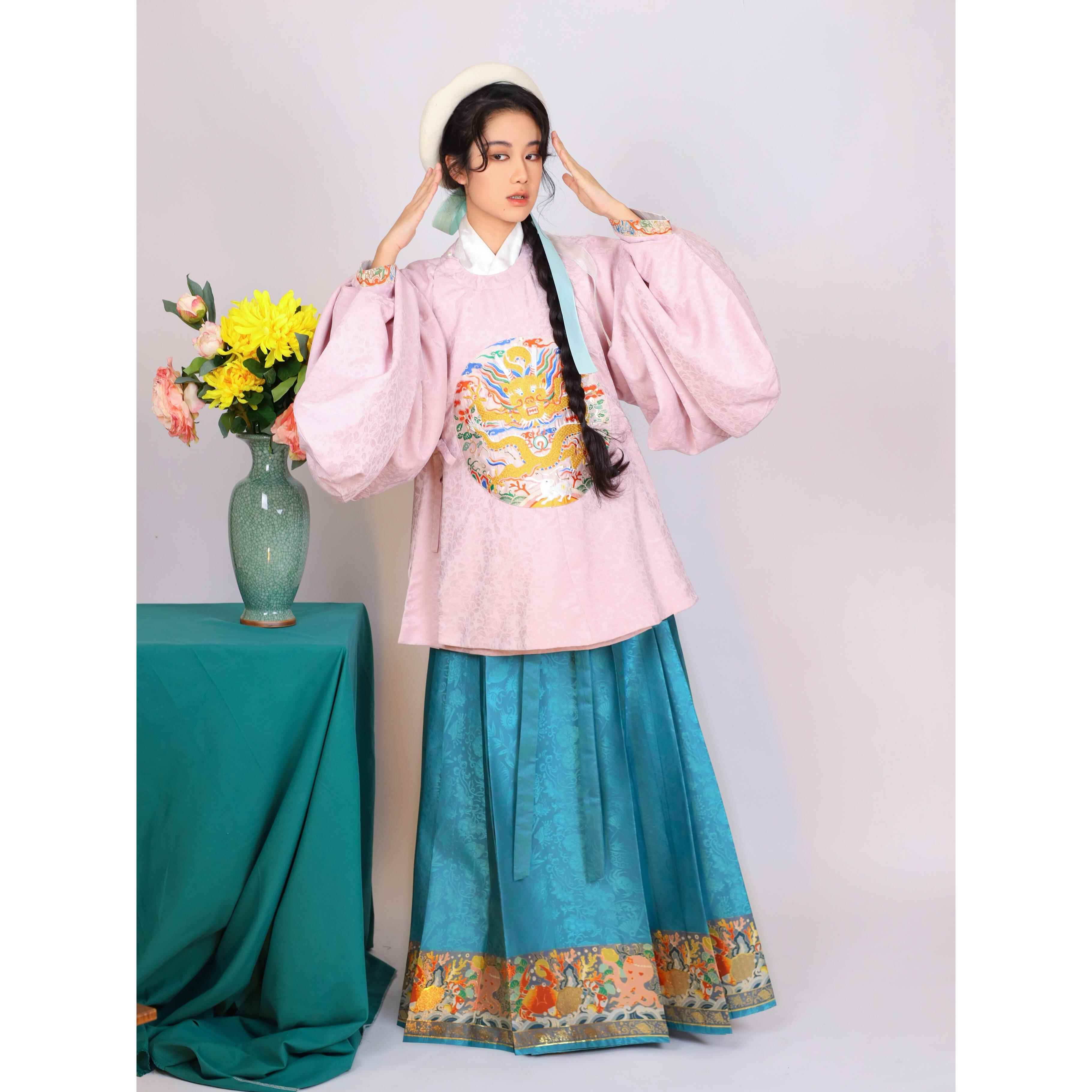囿春【六折清仓】捞金小海鲜 汉服 明织金仿妆花马面裙