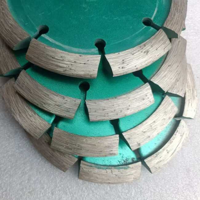 V型切割片加厚金刚石锯片石材混凝土地坪开槽铲片角磨机斜边磨片