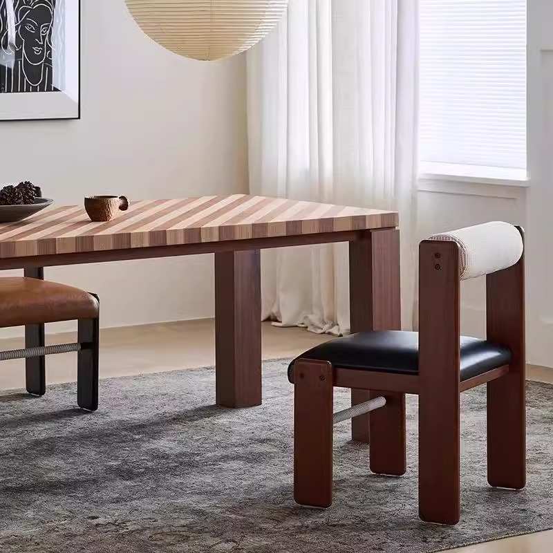 椅小户型设计师现代休闲餐椅化妆椅餐厅家用书桌实木椅子