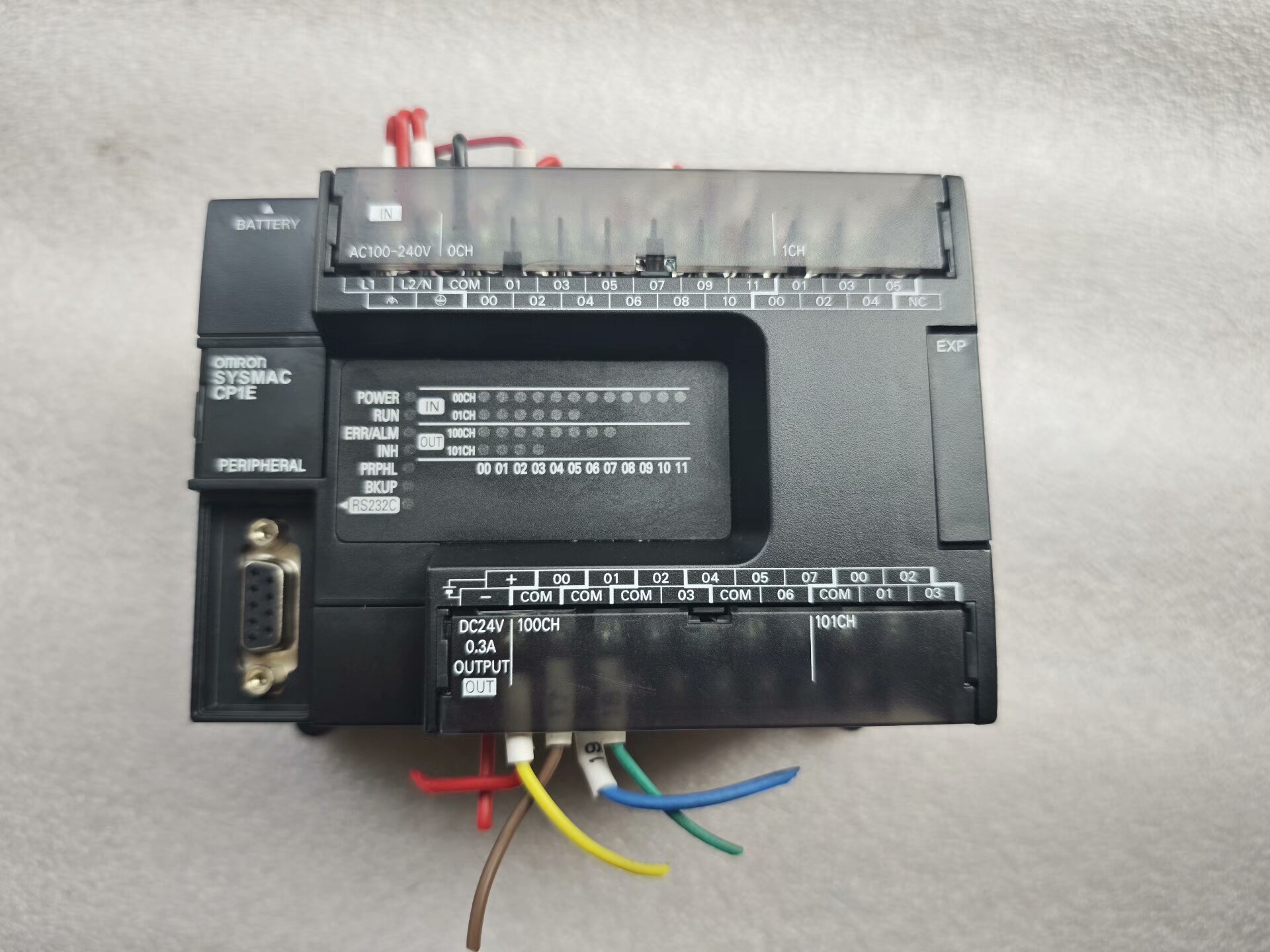 欧姆龙 CP1E-N30SDR-A ，实物拍摄成色漂亮，功能