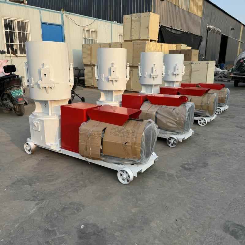 饲料颗粒机制粒机牛羊鸡鸭猪兔颗粒饲料机家用秸秆造粒机