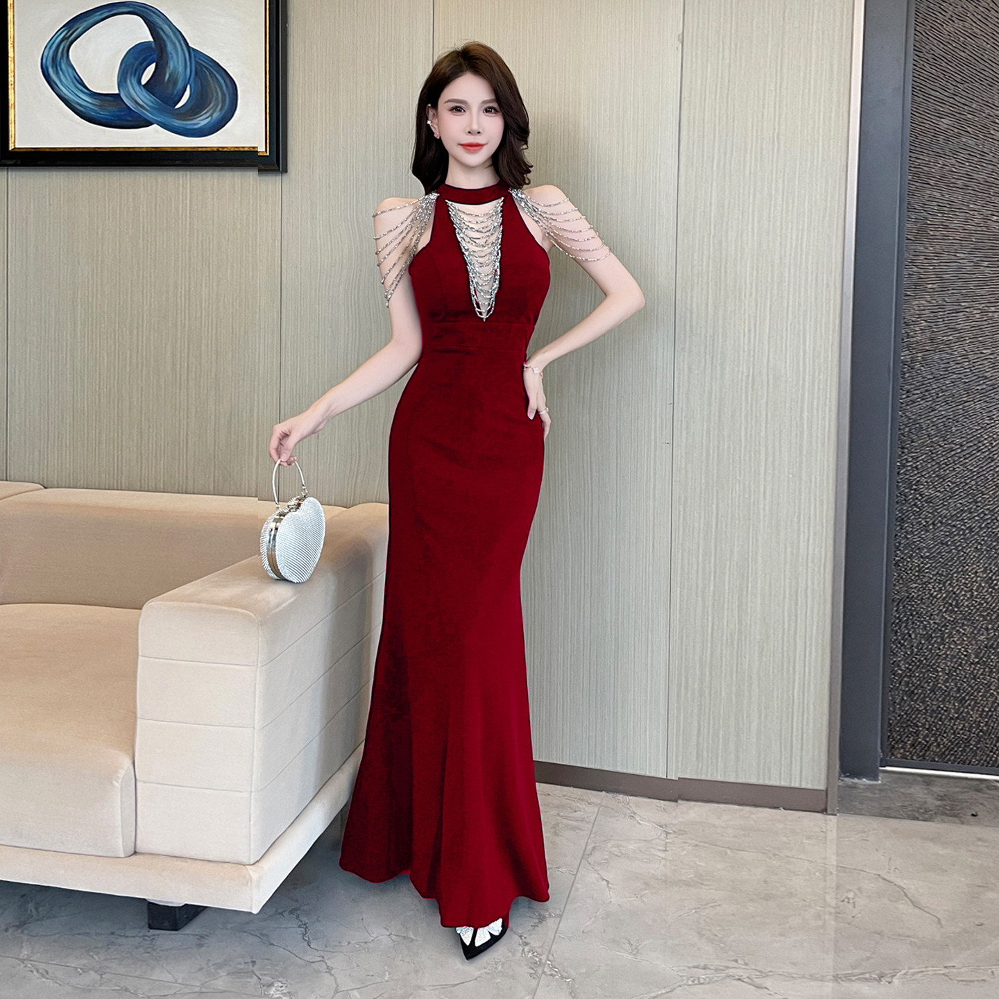 红色挂脖重工晚礼服女轻奢小众高级感晚宴鱼尾长裙千金风气质名媛
