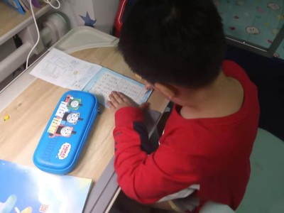 法兰芭比好学童儿童学习桌怎么样，入手让人失望吗