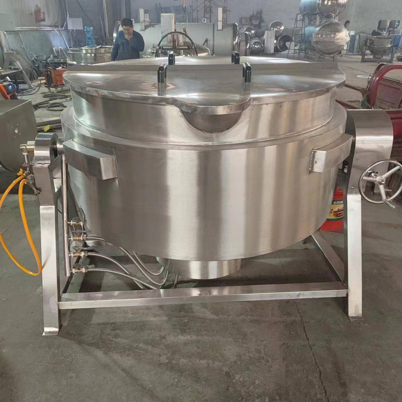 大型餐厅炒菜熬粥炖肉蒸煮锅蒸汽夹层锅烧鸡翅鸡腿倾斜出料夹层锅