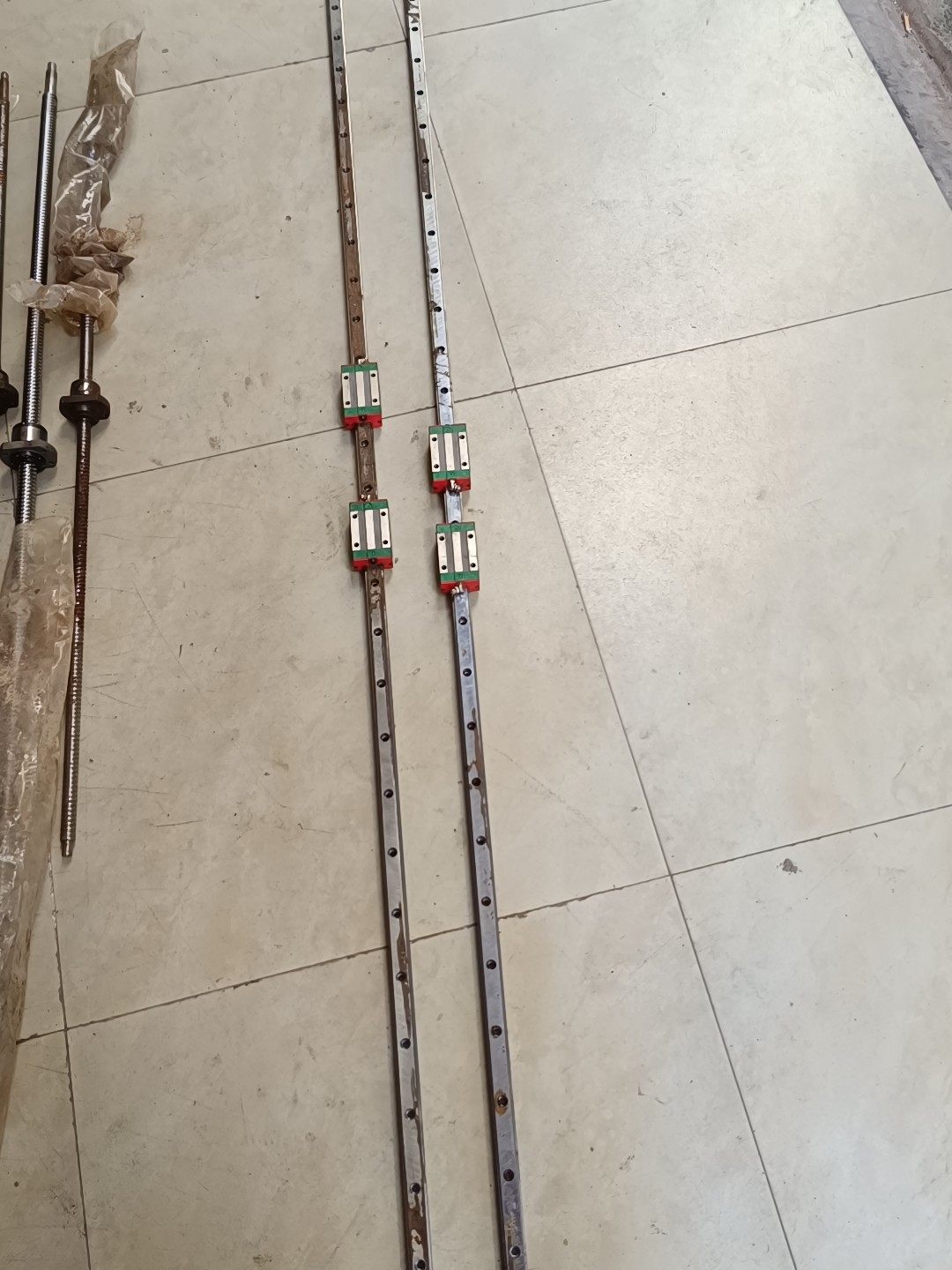 HGH20CA导轨滑块长1900，一轨两滑块，4条起包邮