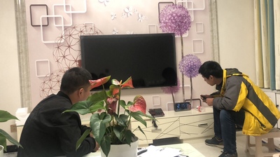 高人气款：三星UA55RU7520JXXZ与东芝55U5850C哪款好点？都有声控功能吗