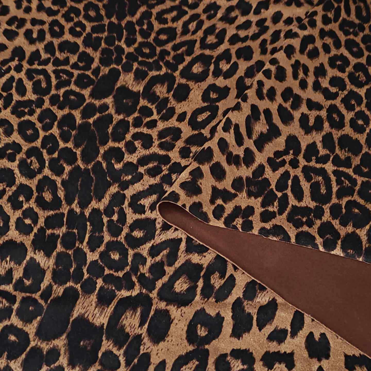 麂皮绒豹纹布料印花秋冬做衣服半裙服装面料弹力鹿皮绒沙发套厚布