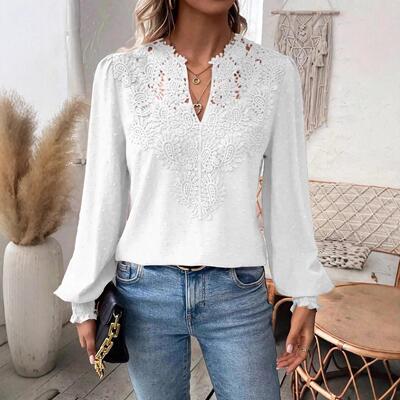 A fashionable Chic lace V-neck Loose blouse for women's