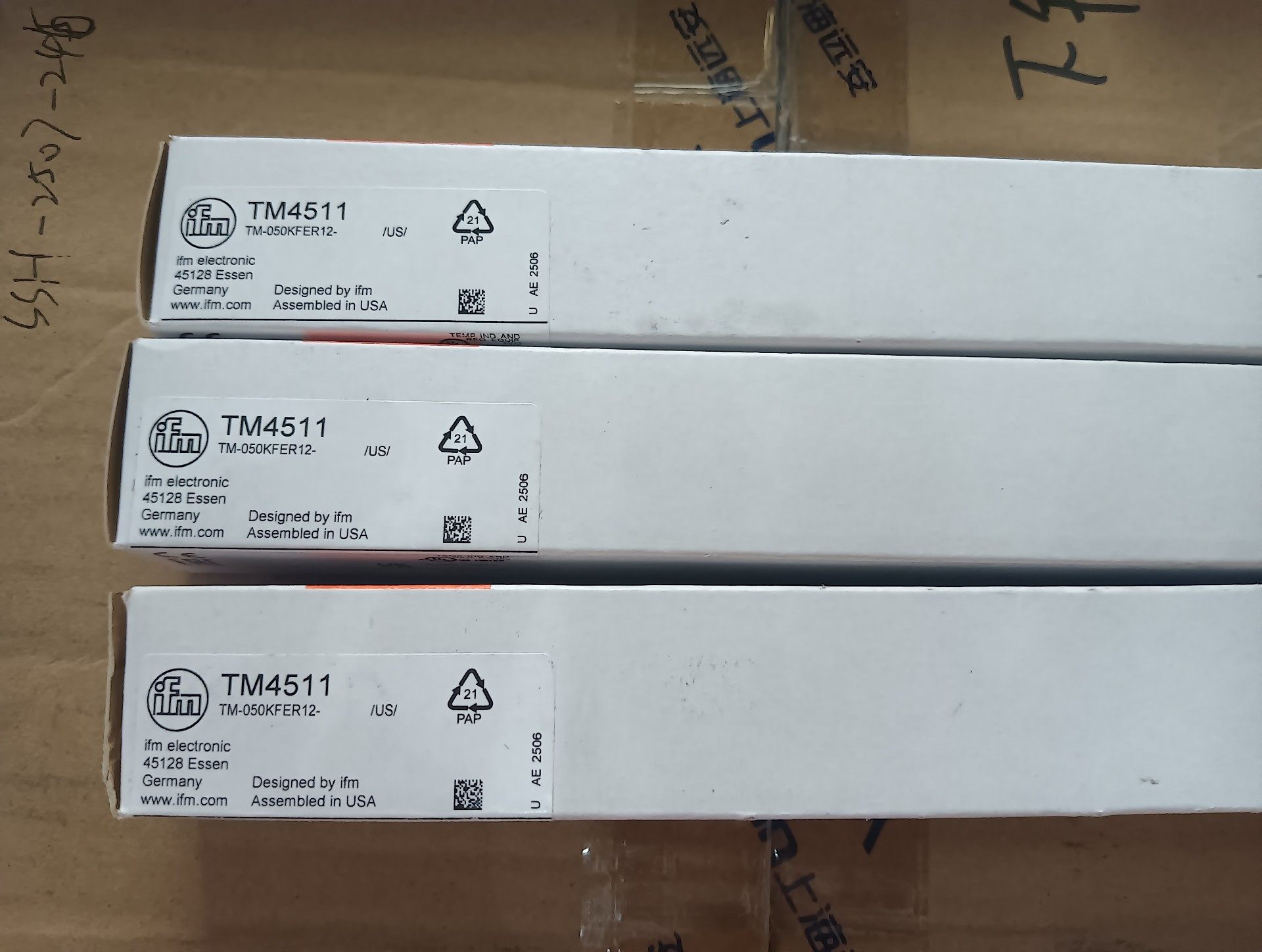 易福门包装盒 TM4511  4个，TM4811  1个