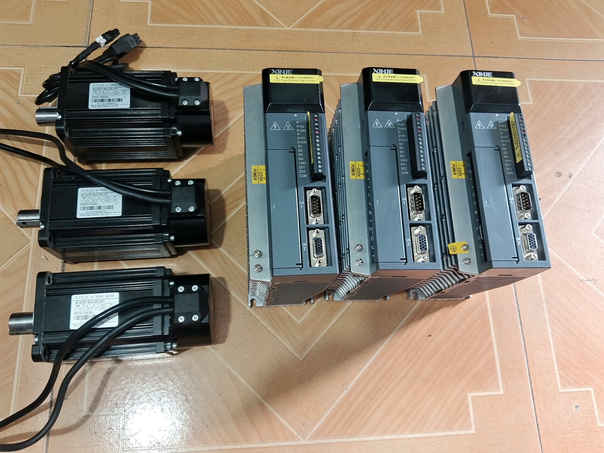 750w信捷伺服电机DS3E-20P7-PFA，电机MS-8