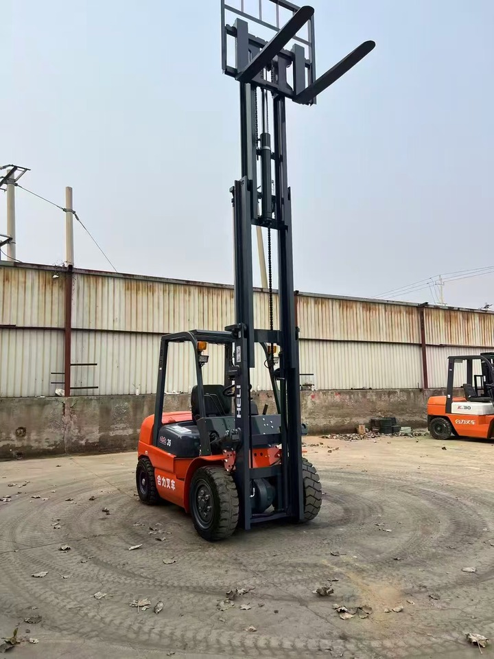 11月22日天津合力3.5吨叉车升高4.5米网络拍卖公告