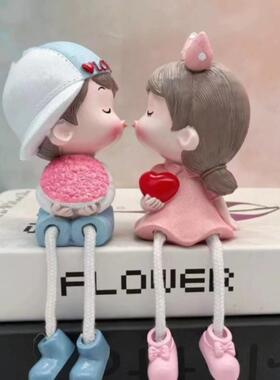 家居装饰婚房摆设墙壁挂件亲嘴娃娃可爱情侣吊脚娃娃小礼品摆件