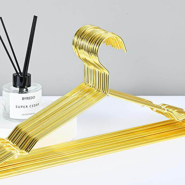 家用挂衣架金属防滑晾晒衣挂服装店衣橱衣服撑子轻奢高档金色衣架