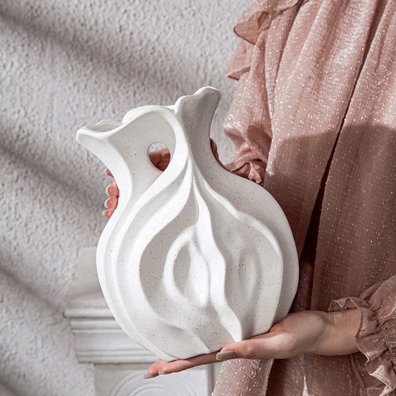 欧式轻奢高级感几何陶瓷花瓶创意复古干花插花器皿客厅玄关摆件