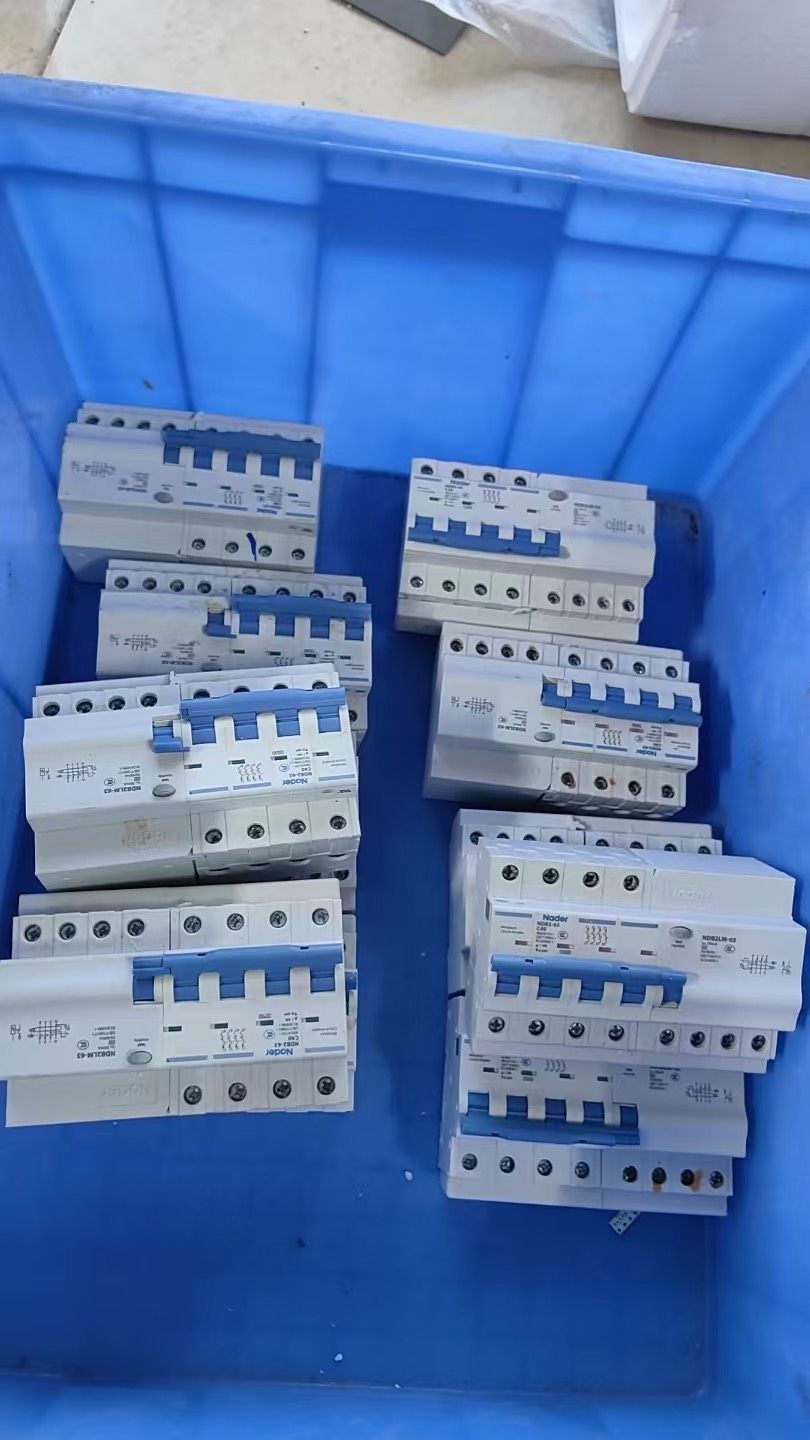 没有用过。良信4P漏电开关9个40A