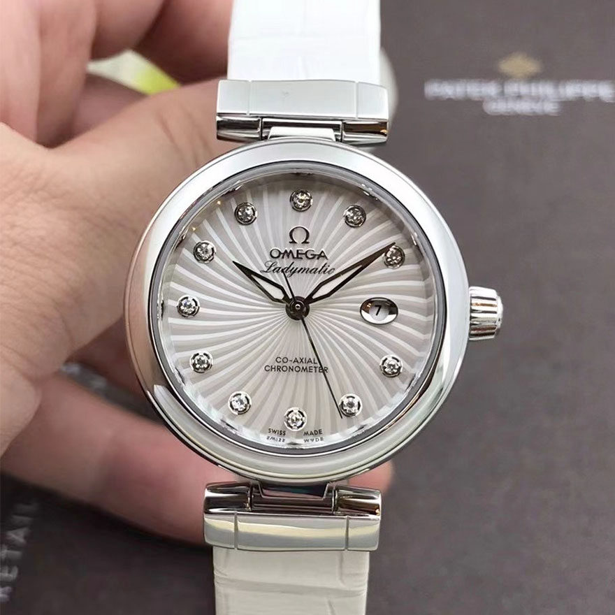 公价60300元[9.8新]欧米茄女表碟飞自动机械425.33.34.20.55.001