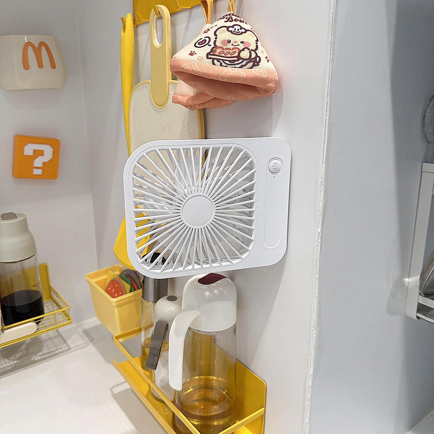 厨房专用风扇小型壁挂式散热扇三插座万向静音大风力厕所家用电扇