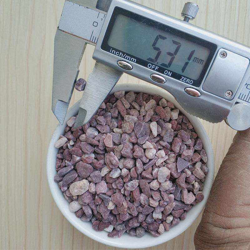 红石子鸡血红鹅卵石鸡血红碎石铺面装饰红色洗石米