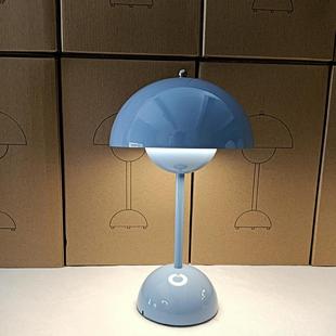 新款花苞台灯设计师北欧复古台灯充电触摸便捷客厅卧室床头装饰灯