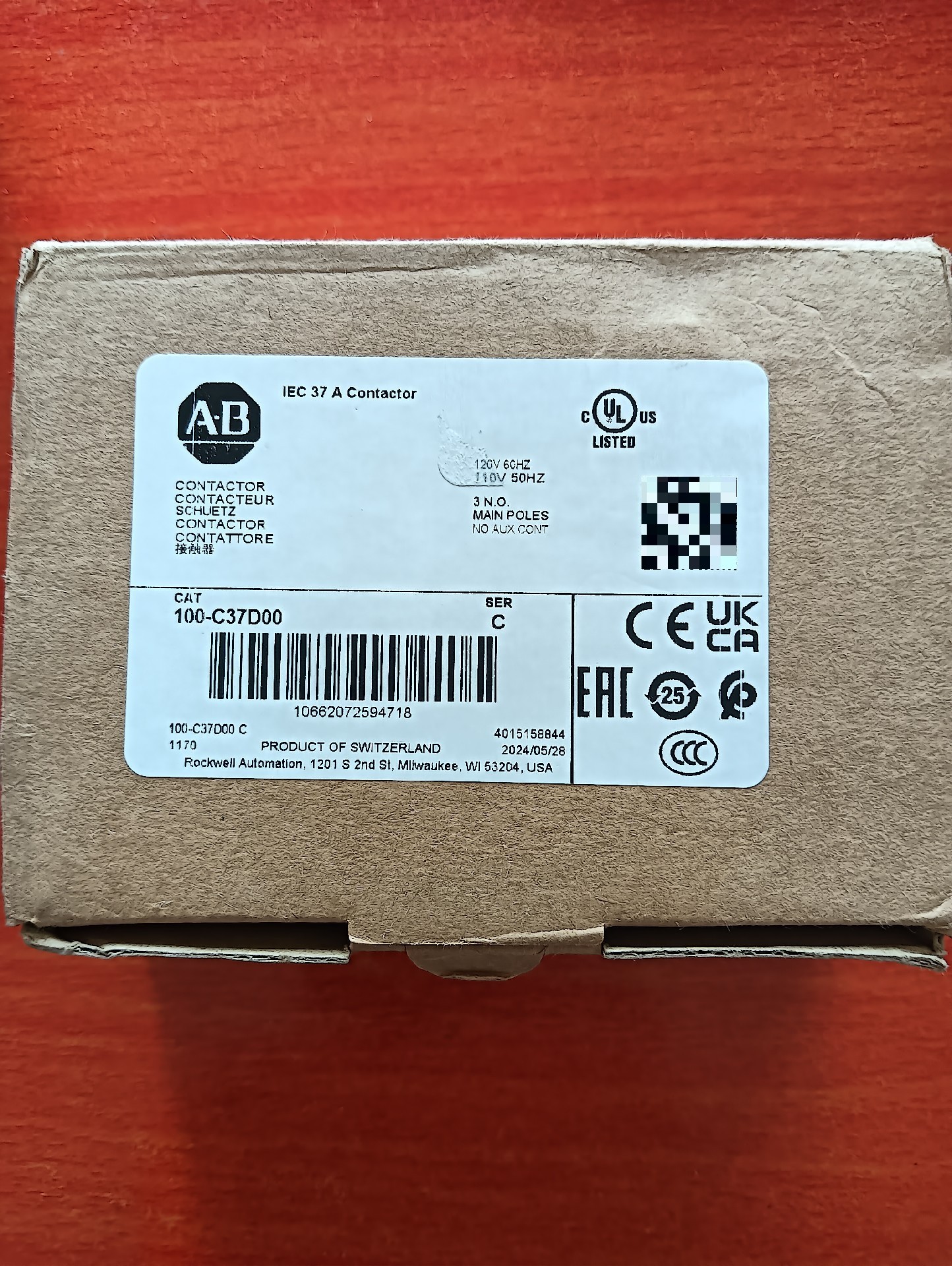 全新 100-C37D00 AB交流接触器100-C37KD