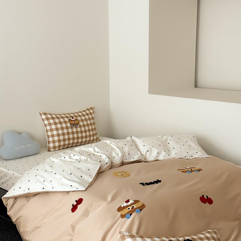 卡风贡缎毛巾四件EGR套学生通宿舍家软用单双人柔亲绣肤套件床单