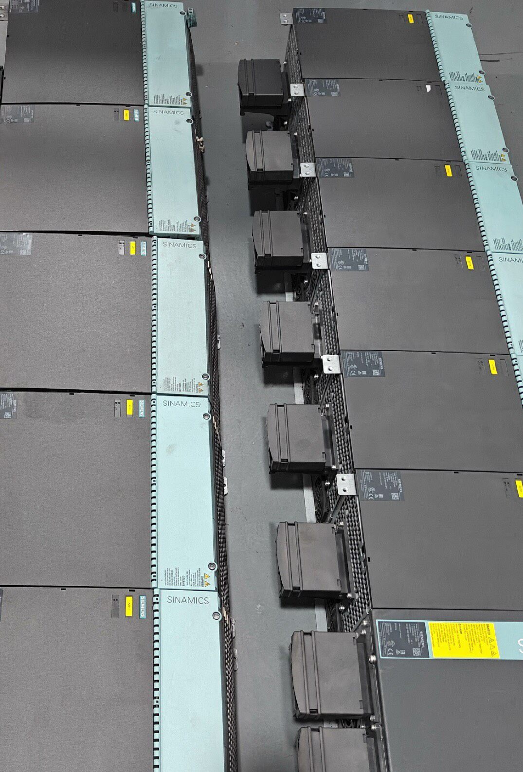 西门子6SL3131-7TE25-5AA3 全新 带包装配件