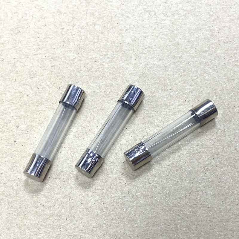 6X30 F0.5A 1A 1.5A 2A 3.15A 5A10A15A20A25A30A 250V玻璃保险管