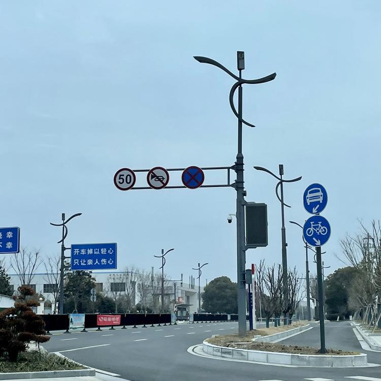 厂家供应交通综合共杆监控红绿灯组合杆多功能户外灯杆人行道合杆