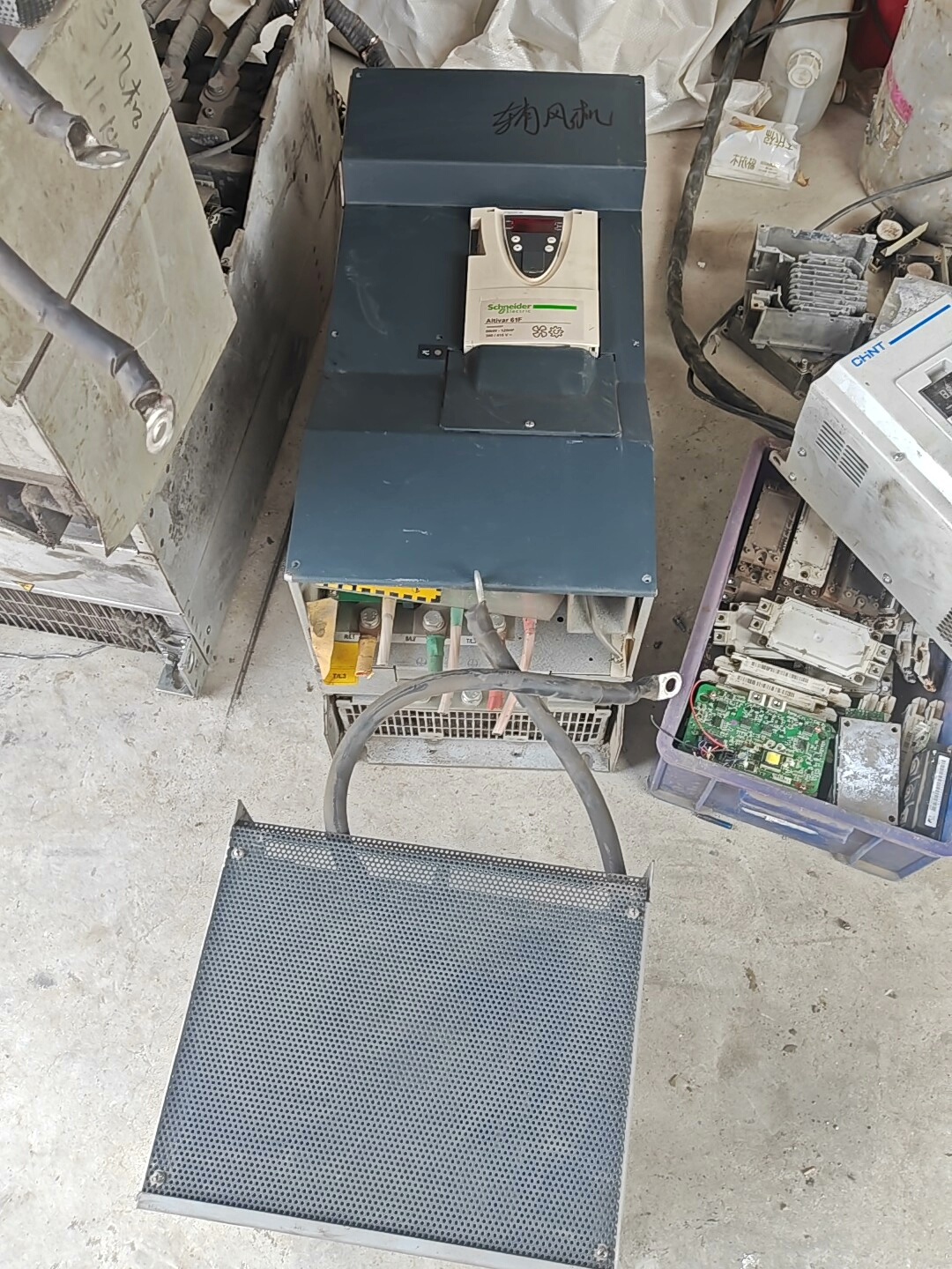 施耐德变频器