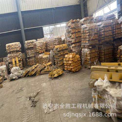 山推SD13 SD16 SD22推土机湿地履带板 链轨总成 支重轮