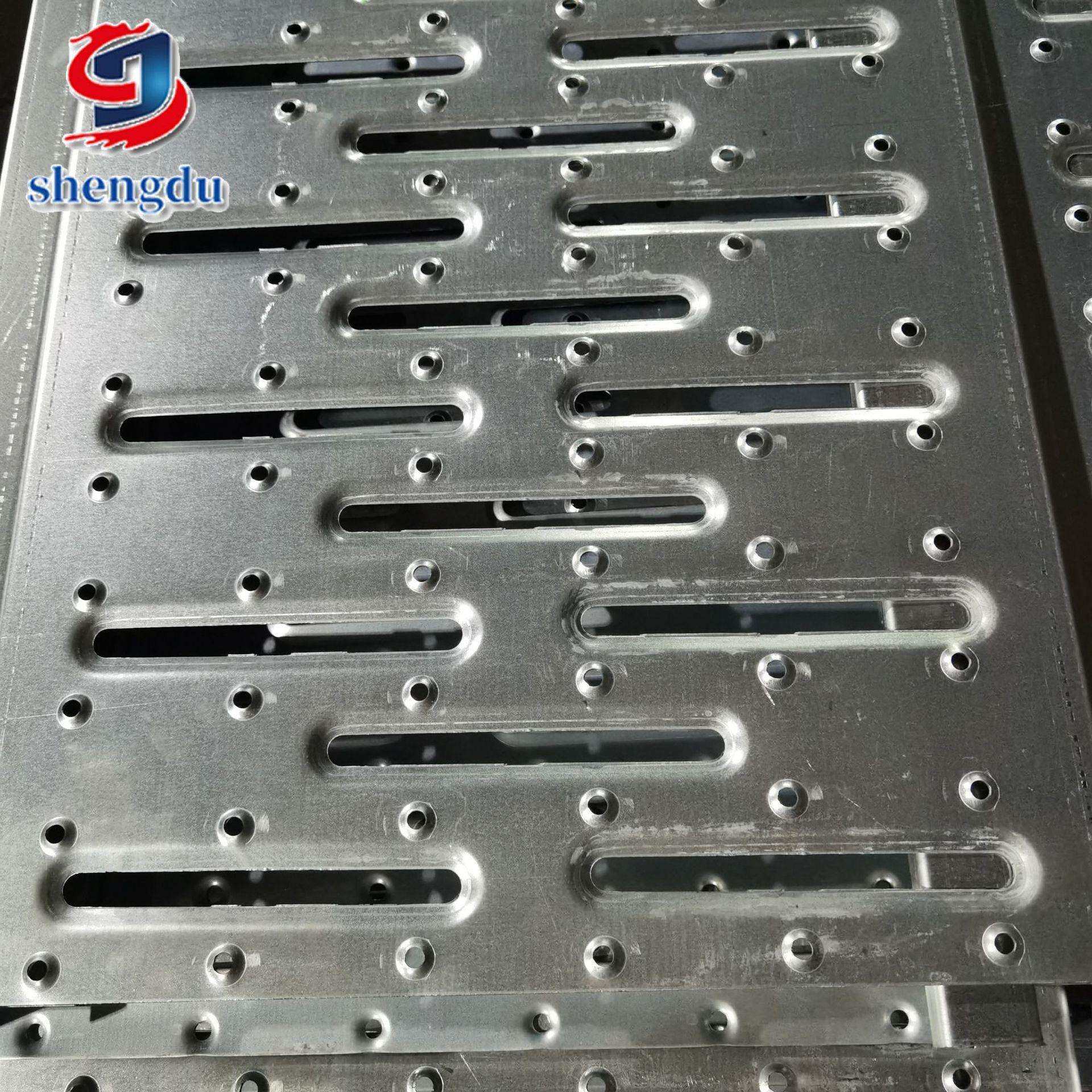 镀锌冲孔网盾构隧道施工走道板工地金属防滑脚踏板长圆孔冲孔网