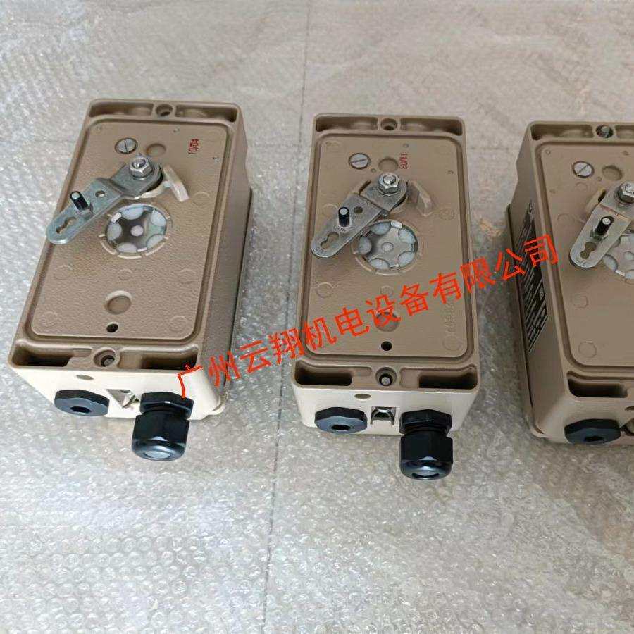萨姆森SAMSON压力传送器机组型号TWINAFA66GT6机器序号4766017