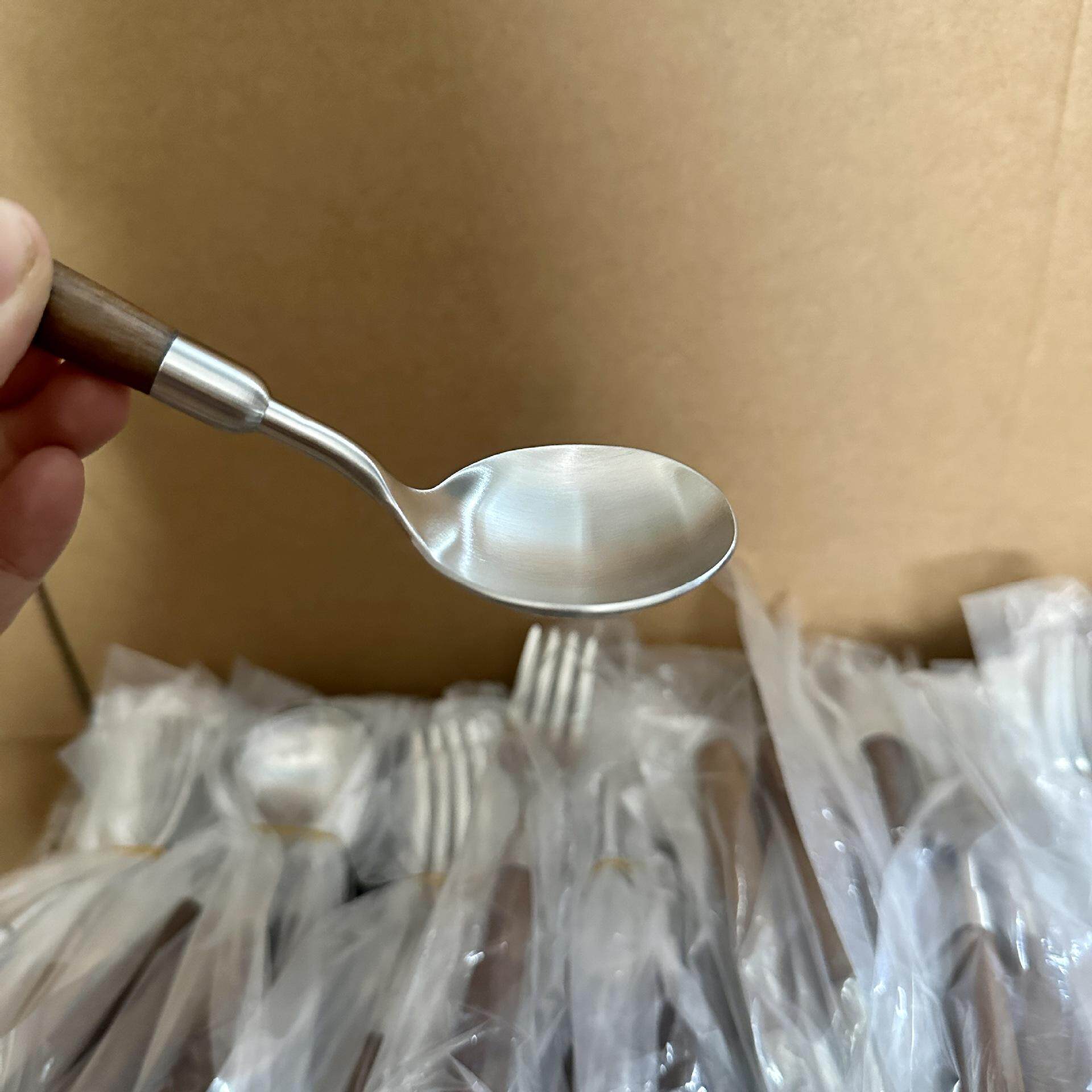 出口高端尾货食品不锈钢西餐勺子叉子仿木手柄胡桃木家用甜品豪华