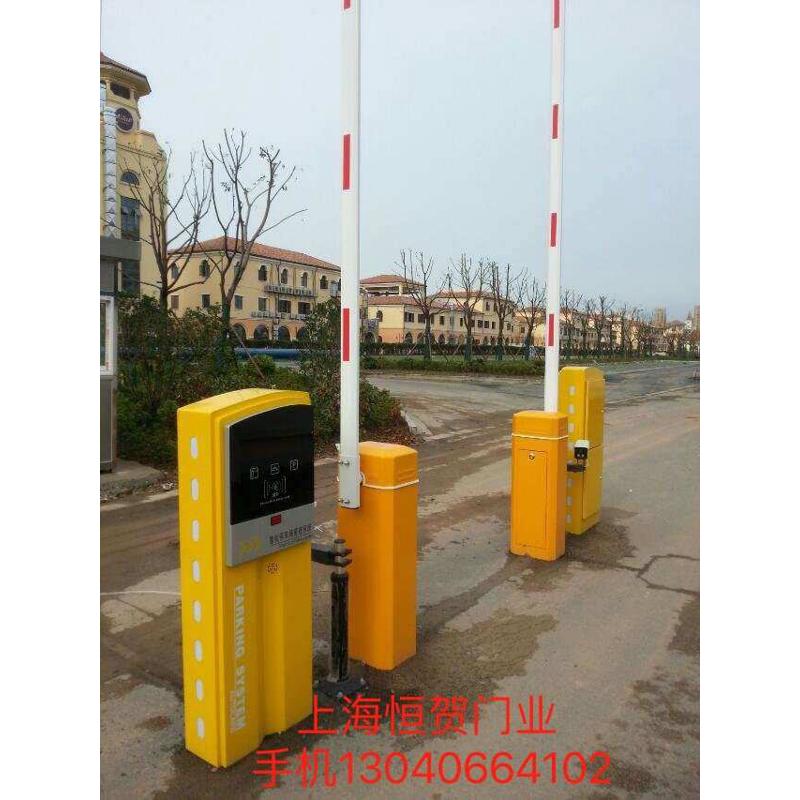 安装工地自动道闸机，停车场道闸门，栅栏杆道闸
