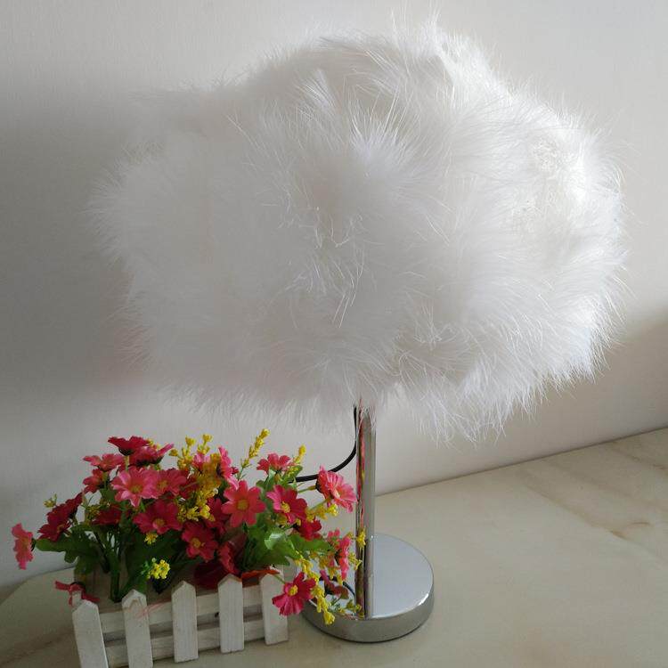 羽毛台灯卧室床头柜台灯创意时尚浪漫现代简约婚房装饰礼品灯饰