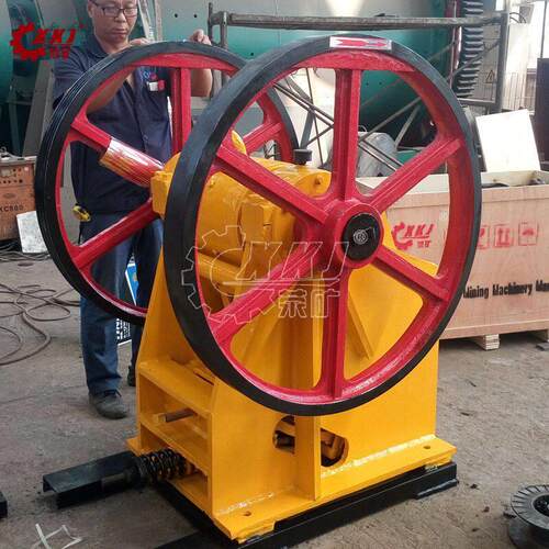 厂家供应 大型颚式破碎机PE1200×1500 粗颚破价格