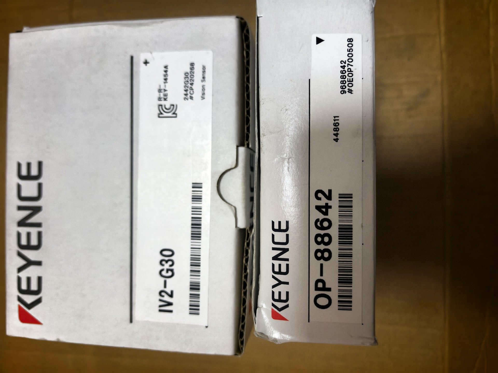 全新基恩士IV2-G30  ， IV2-G500CA