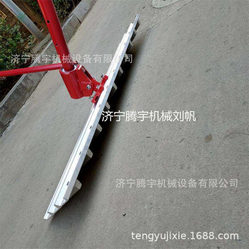 手动推拉牛场拉槽机混凝土路面手动大耙子牛场现浇地面拉槽