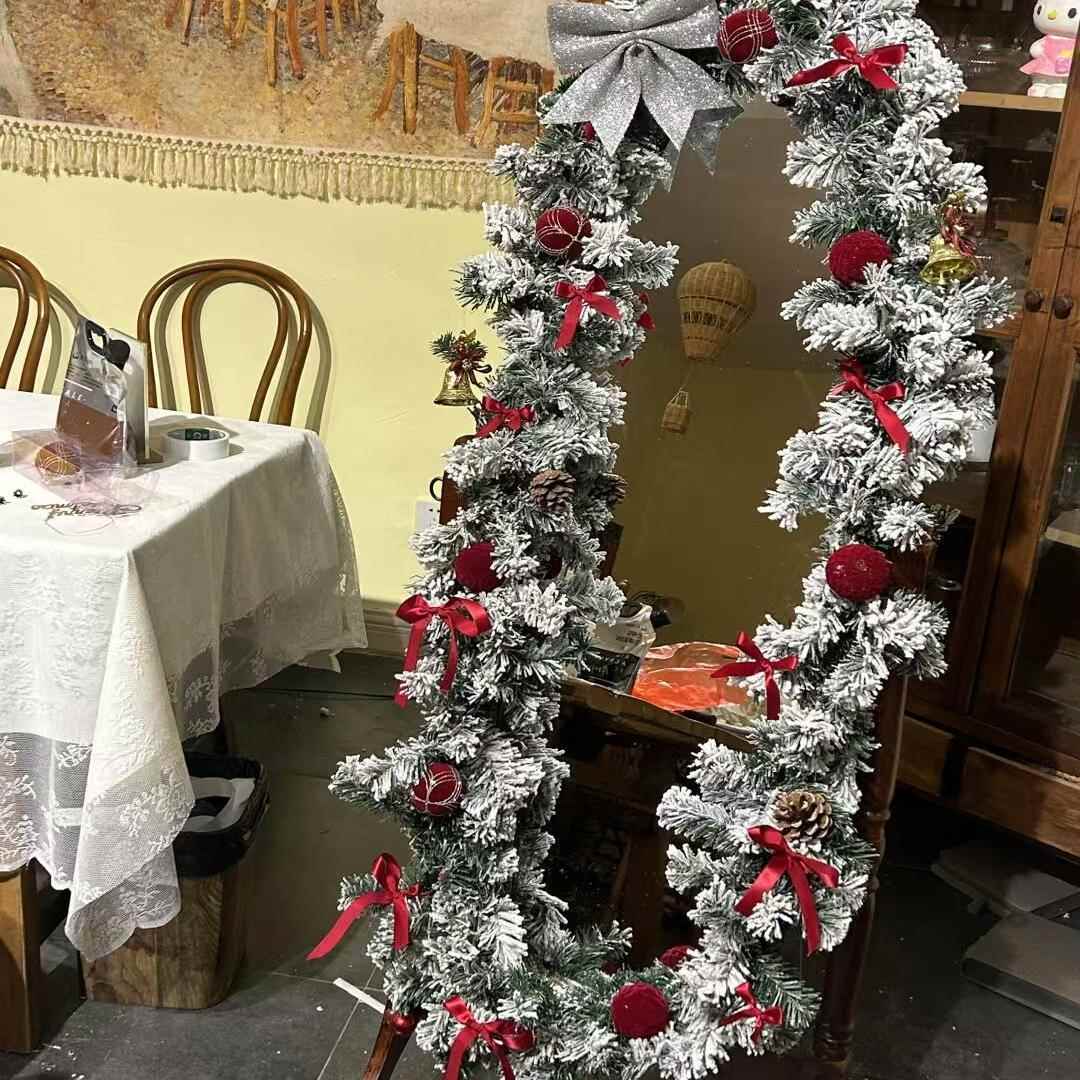 圣诞装饰品长植绒藤条店铺氛围感场景布置镜子边缘装饰酒吧门挂