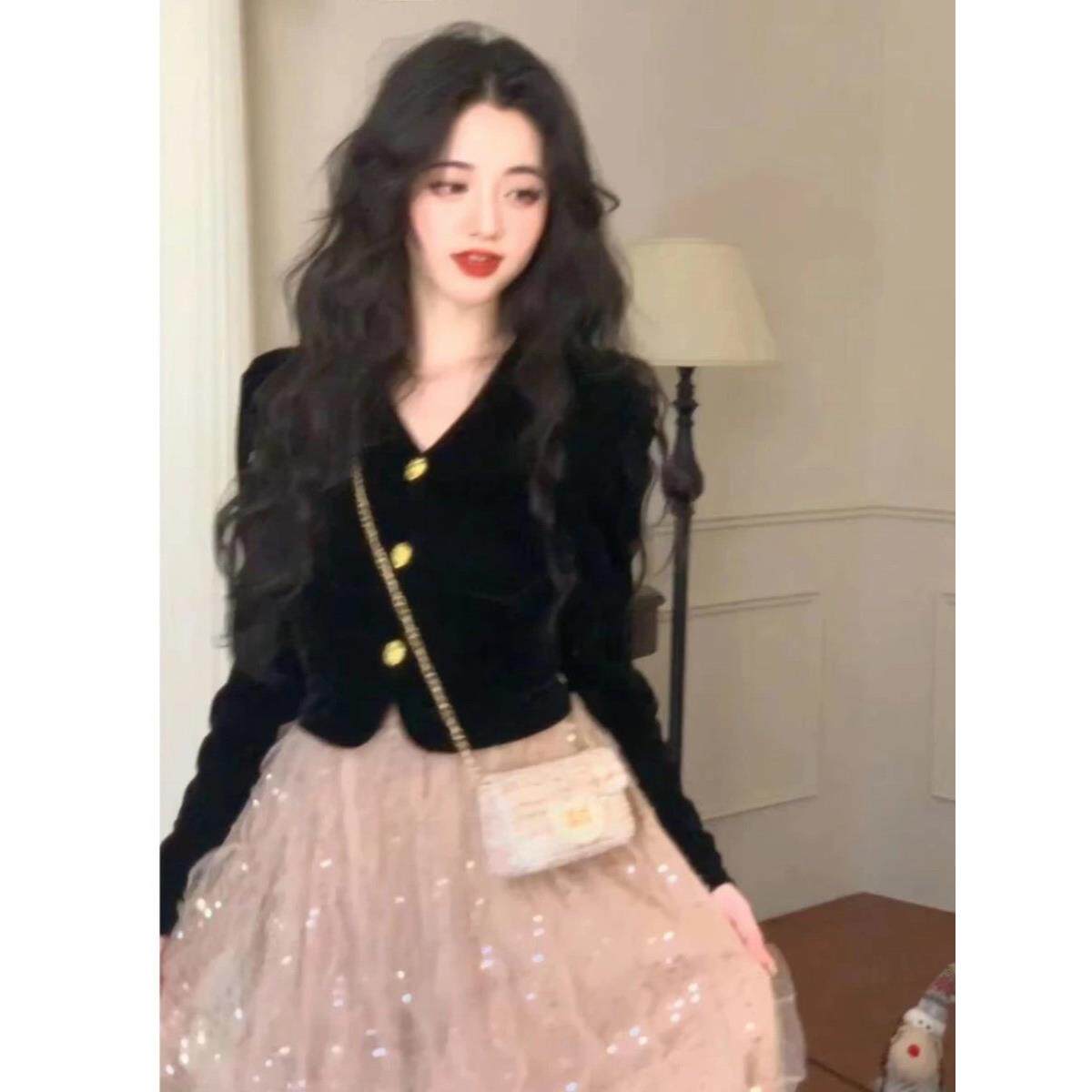 韩国2025春新款丝绒上衣超仙半身裙套装时尚甜美大码连衣裙两件套