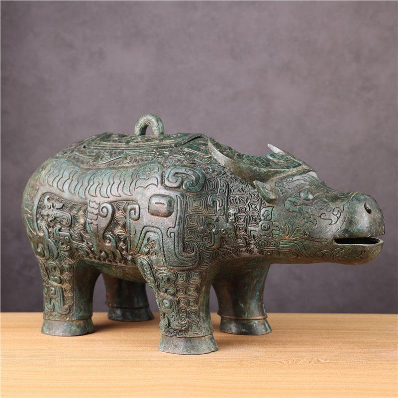 殷商亚长牛尊青铜器牛摆件复古工艺品古做旧古玩博物馆复制制作