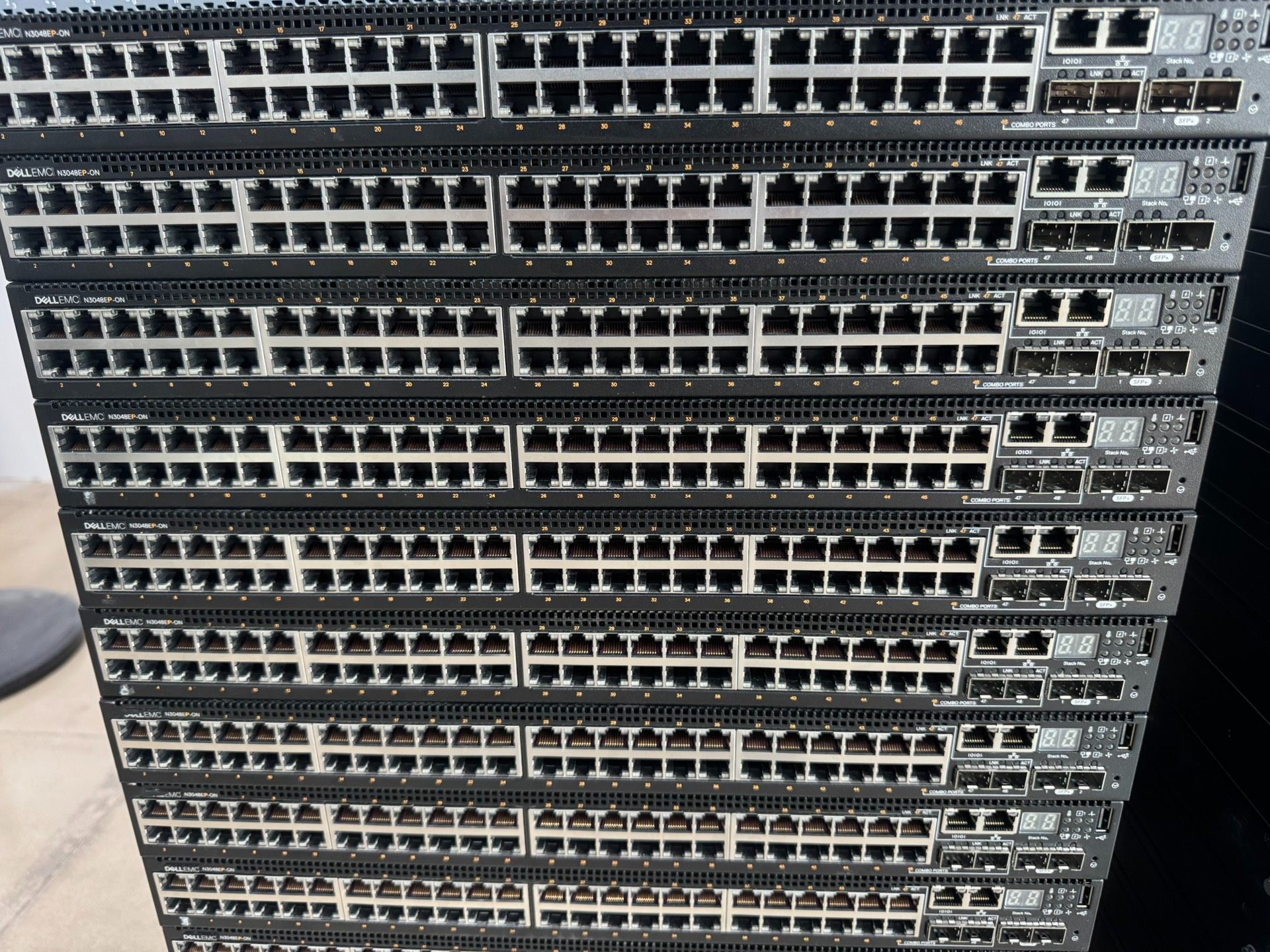 DELL戴尔 N3048EP-ON 48口千兆POE供电2口