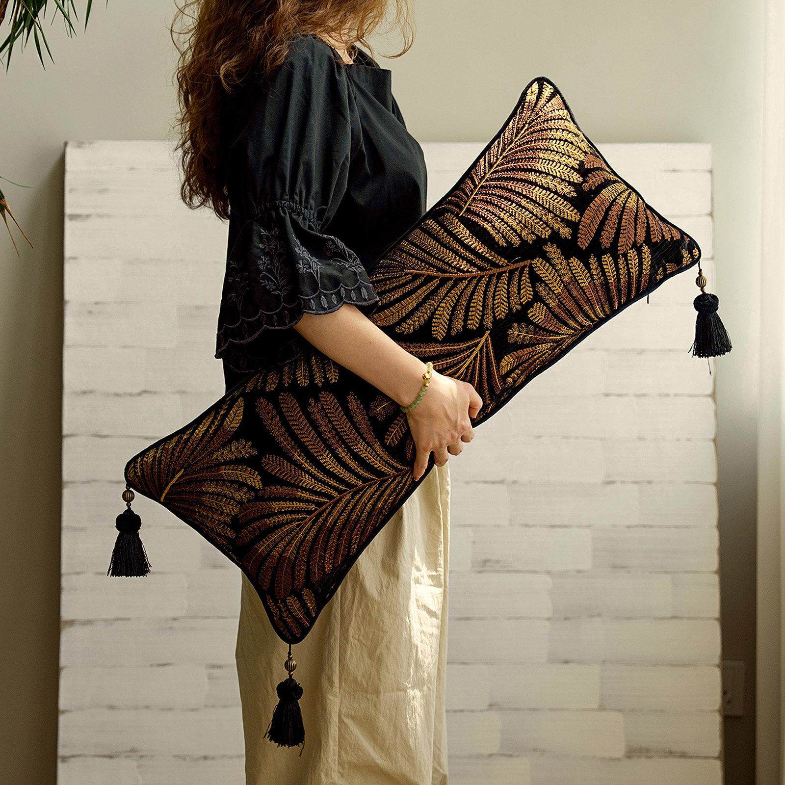 黑底奢金树叶绣花抱枕沙发靠垫客厅沙发抱枕套靠垫套可拆洗