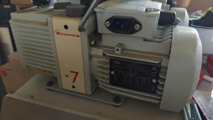 4月23日北京【京械5913】单位淘汰报废处置英国爱德华真空泵一台网络拍卖公告