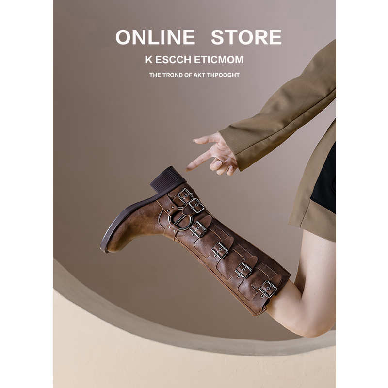 2023秋皮带扣粗跟马丁靴不过膝加绒英伦风大码女靴41-43 胖mm加宽