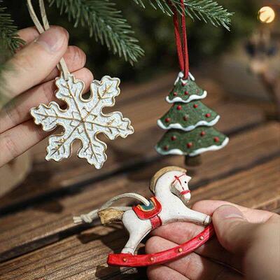 Christmas Tree Pendants Ornaments Resin Santa Claus Snow