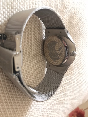 大家Bering白令手表上档还是阿玛尼？Bering白令手表真假鉴别？